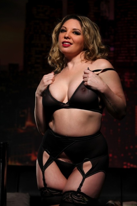 Kiki Daire idealna gwiazda galerie