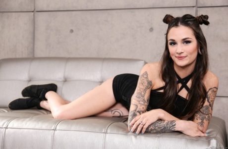 Luna Lovely modelka gorąca obrazy