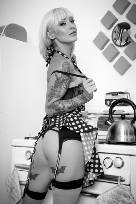 Kleio Valentien aktorka xxx zdjęcia